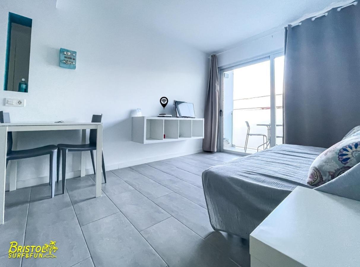 B-Rent Bristol Beach Surf & Fun Corralejo Exterior photo